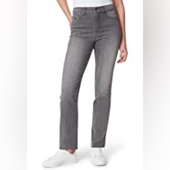 Jeans - Picture 1 of 4